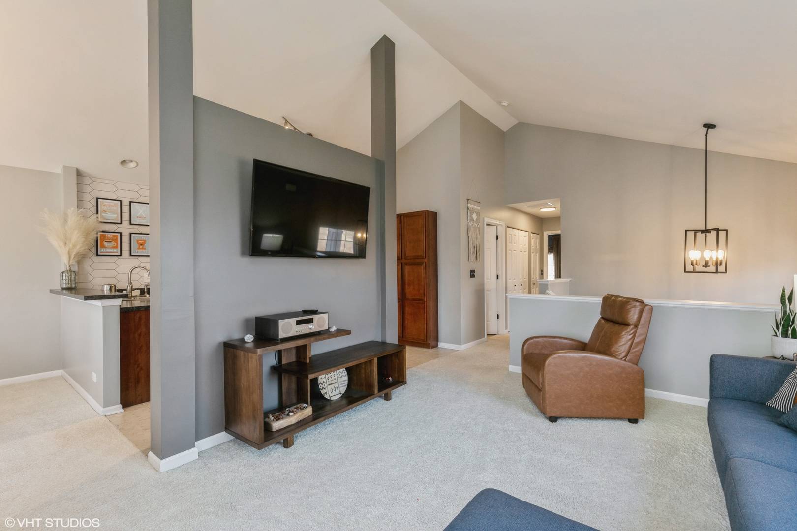 Elgin, IL 60124,3340 Cameron DR #3340
