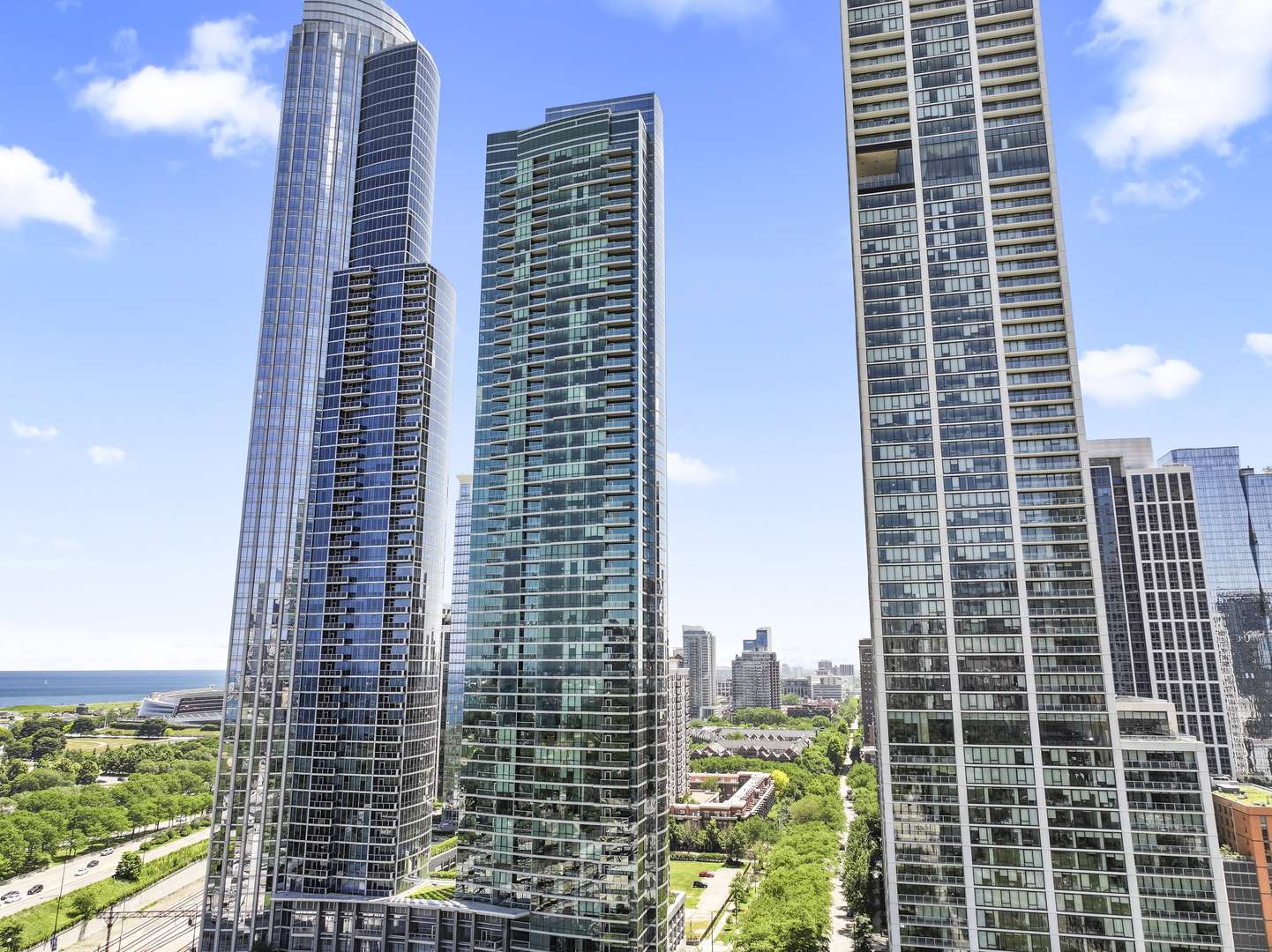 Chicago, IL 60605,1201 S Prairie AVE #4702