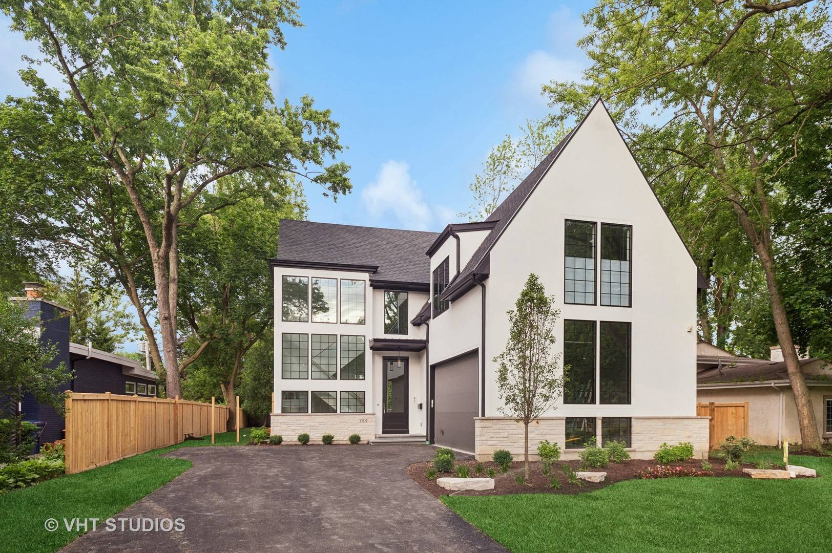Glencoe, IL 60022,759 Strawberry Hill DR
