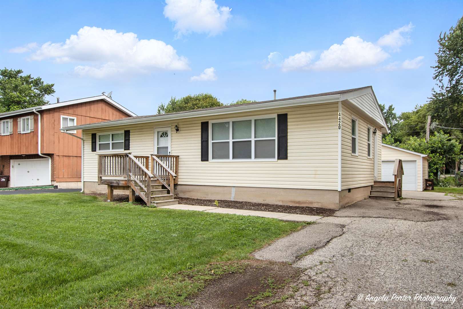 Mchenry, IL 60050,4420 Clearview DR