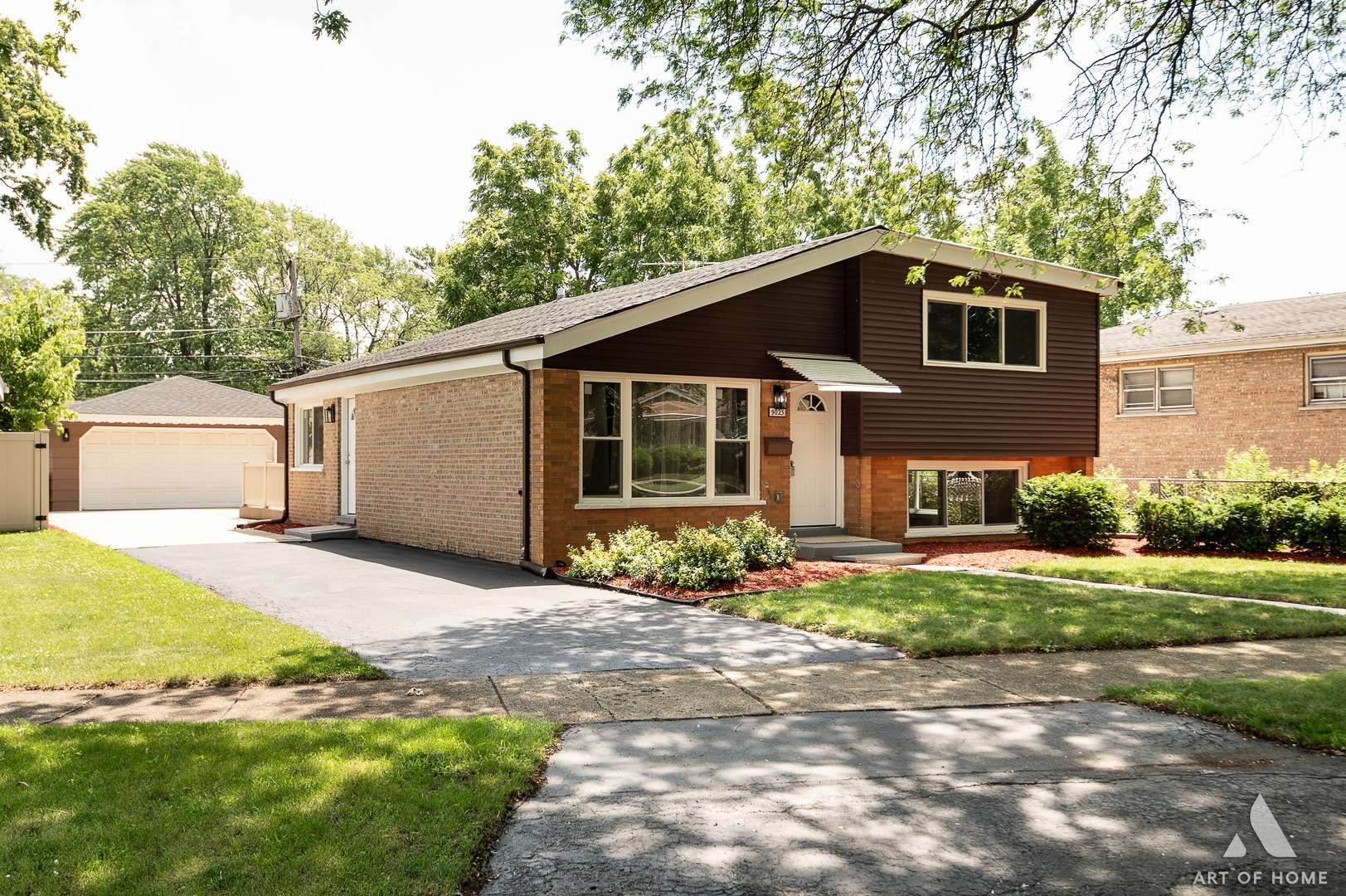 Oak Lawn, IL 60453,9023 Tulley AVE