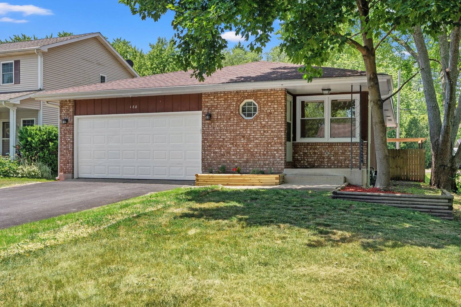 Crystal Lake, IL 60014,188 S Heather DR