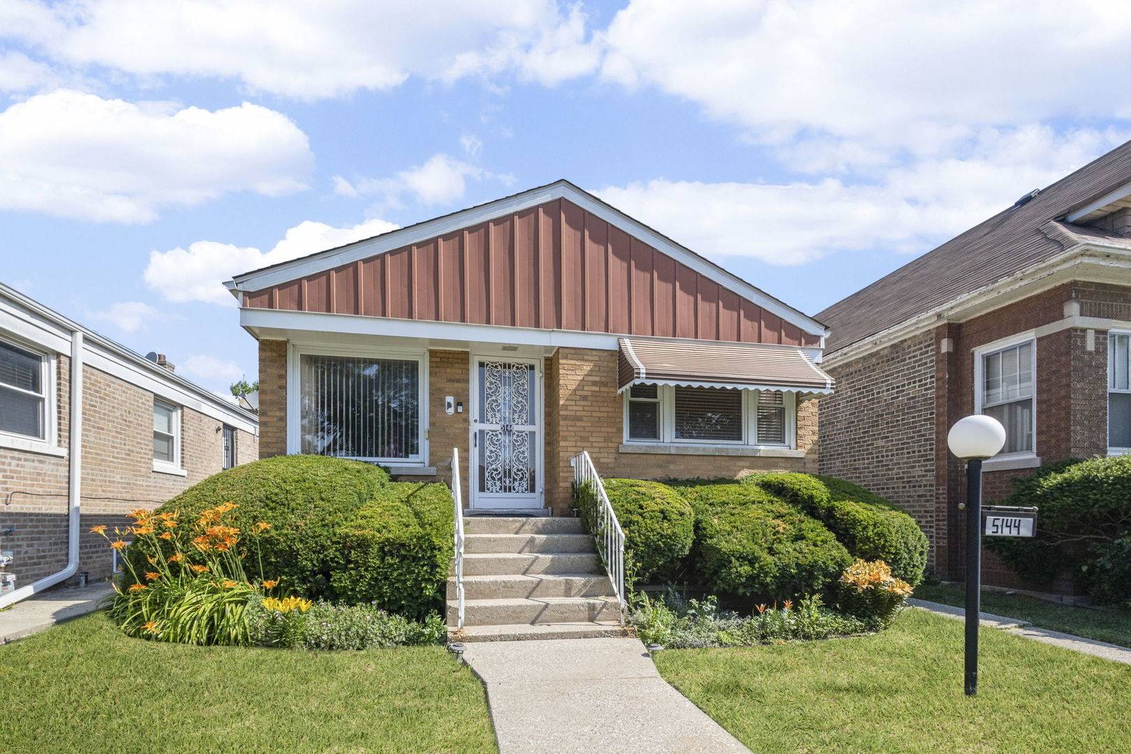 Chicago, IL 60639,5144 W Saint Paul AVE