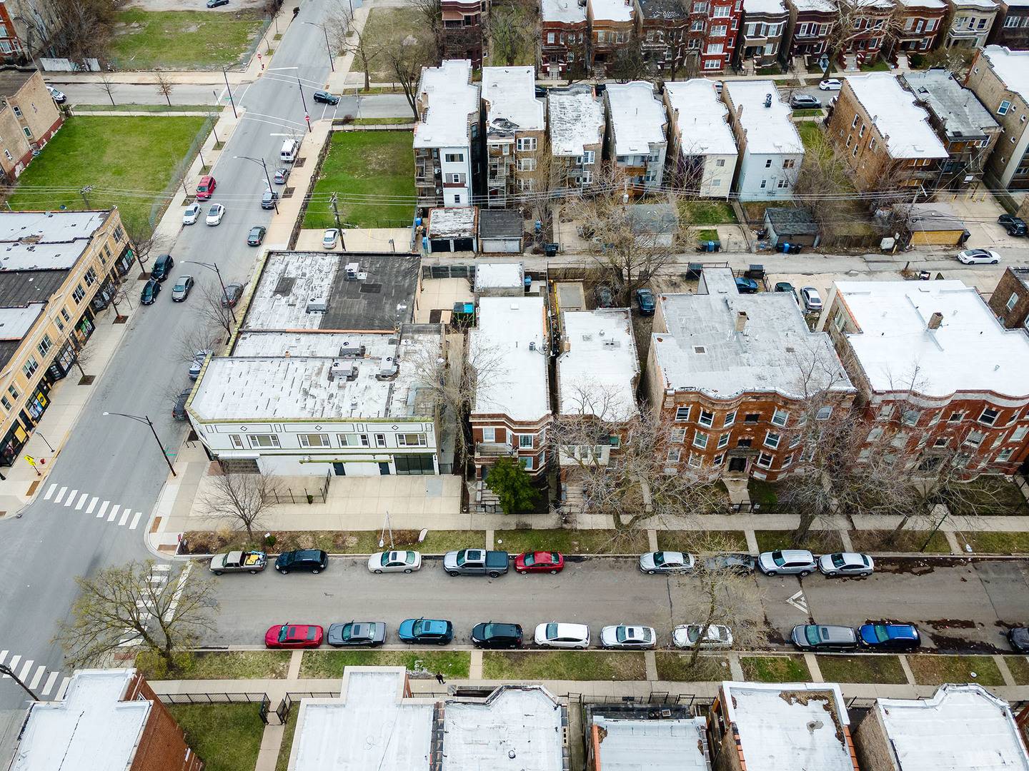 Chicago, IL 60637,6111 S Eberhart AVE