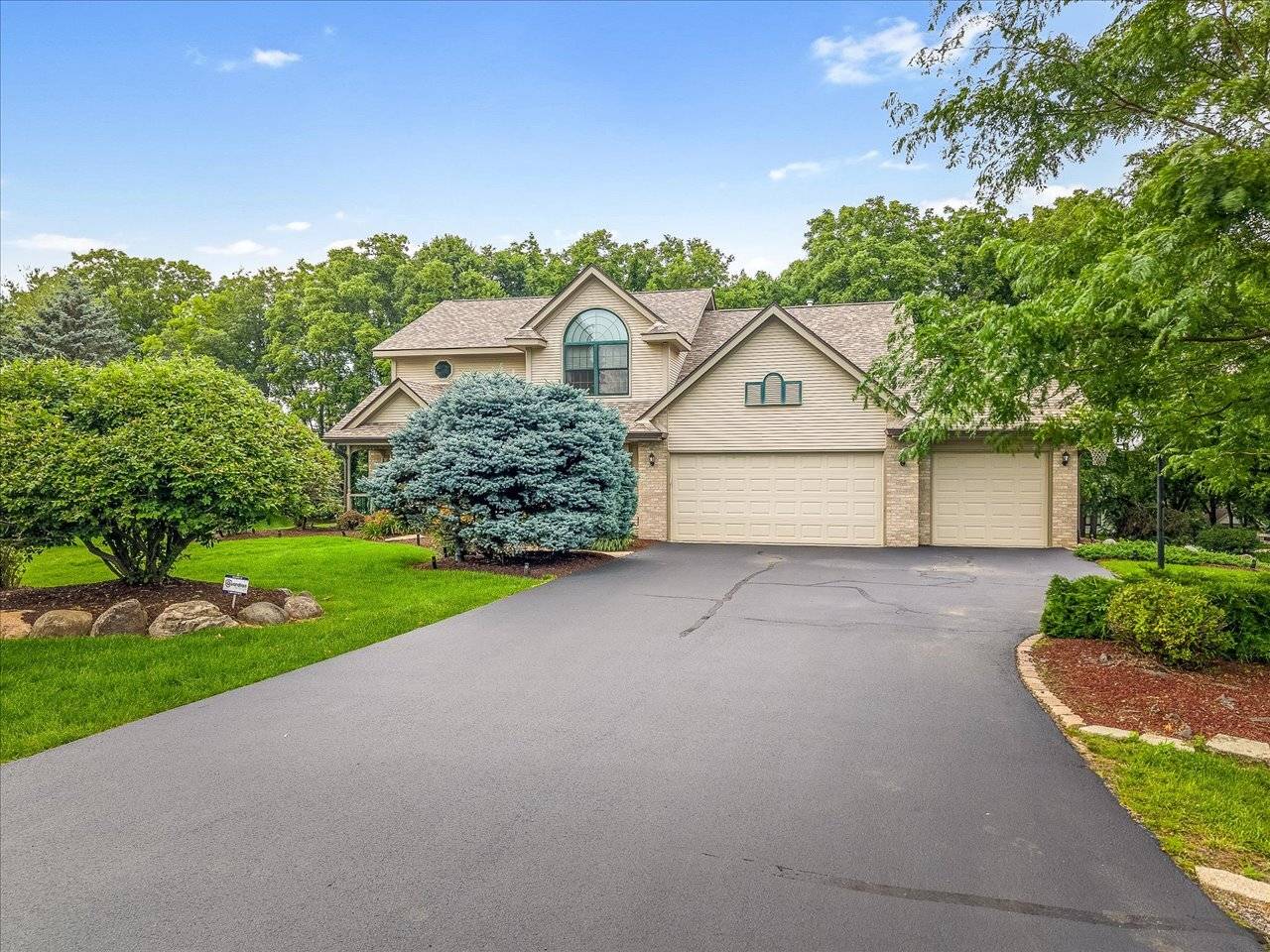 Roscoe, IL 61073,10144 Joy CT