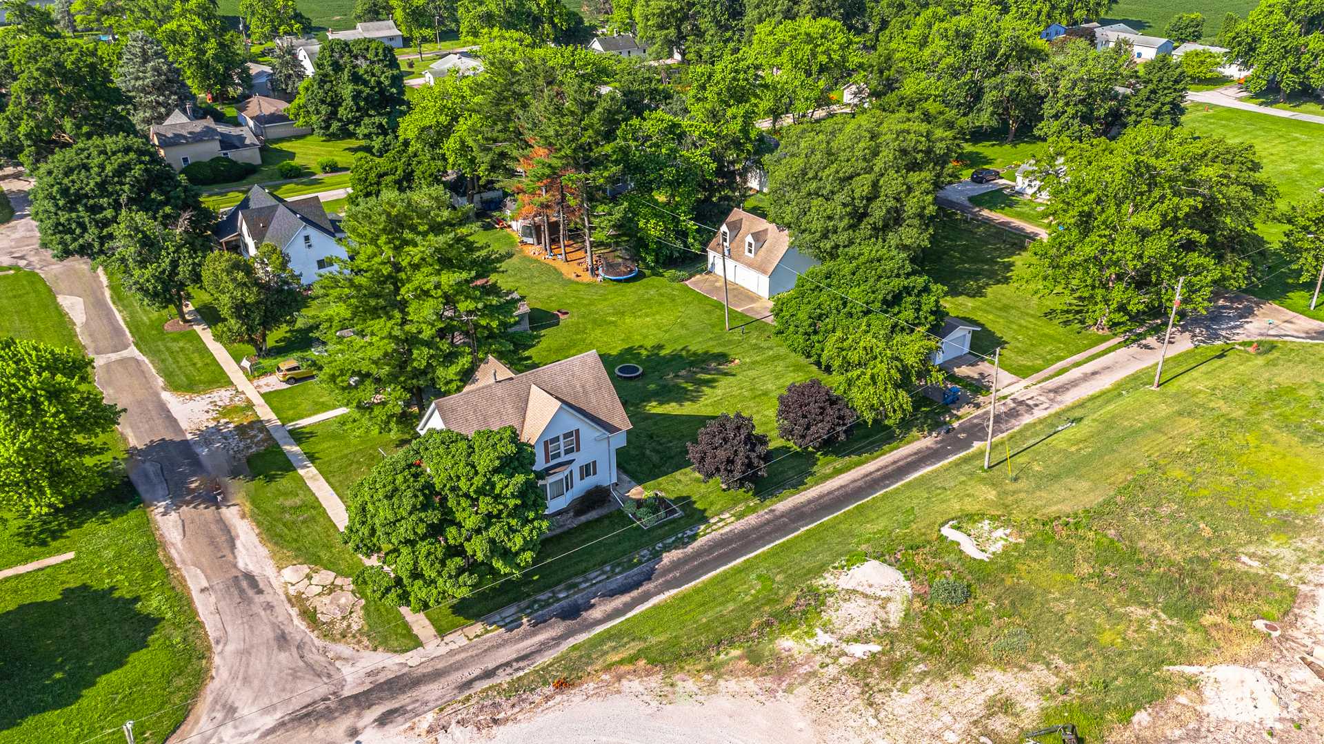 Arrowsmith, IL 61722,102 S Oak ST