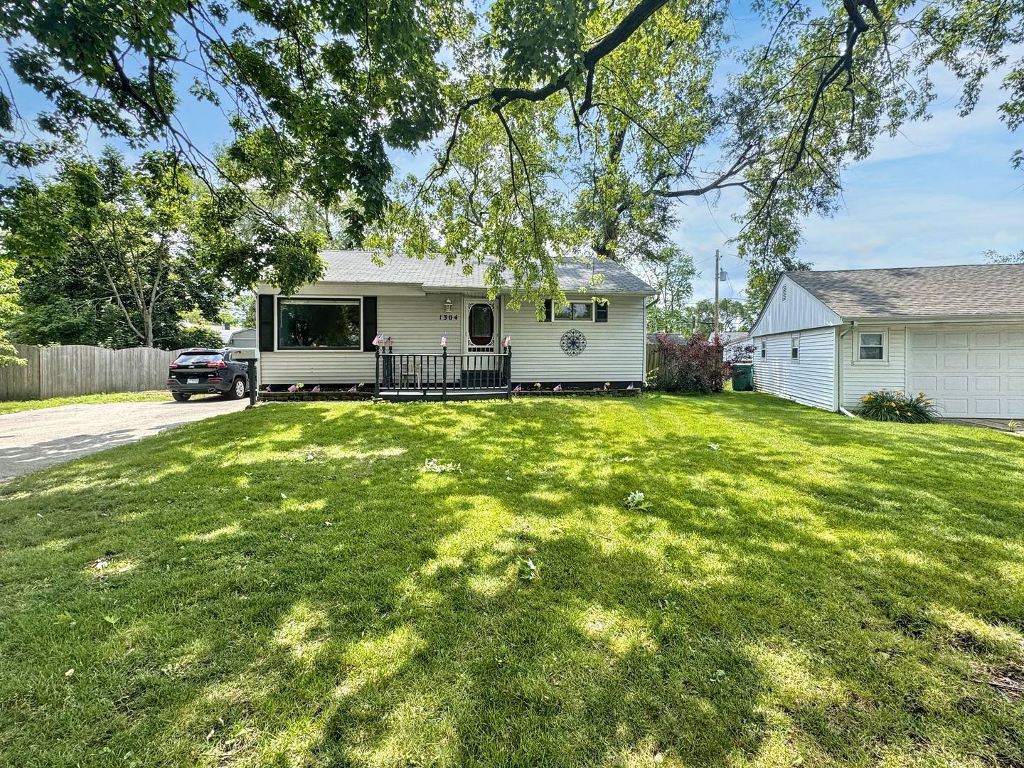 Joliet, IL 60435,1304 Dellmar AVE