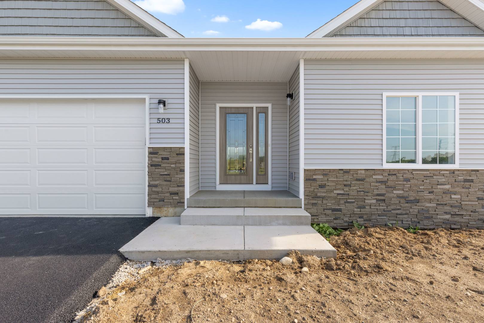 Rockford, IL 61107,503 Verona DR