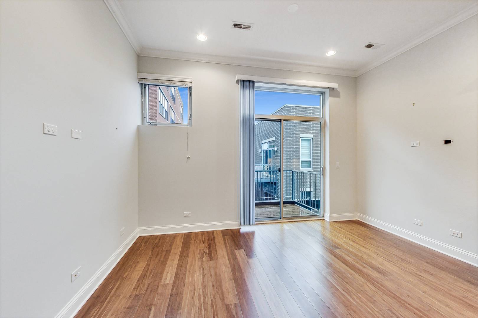 Chicago, IL 60607,1247 W Madison ST #309