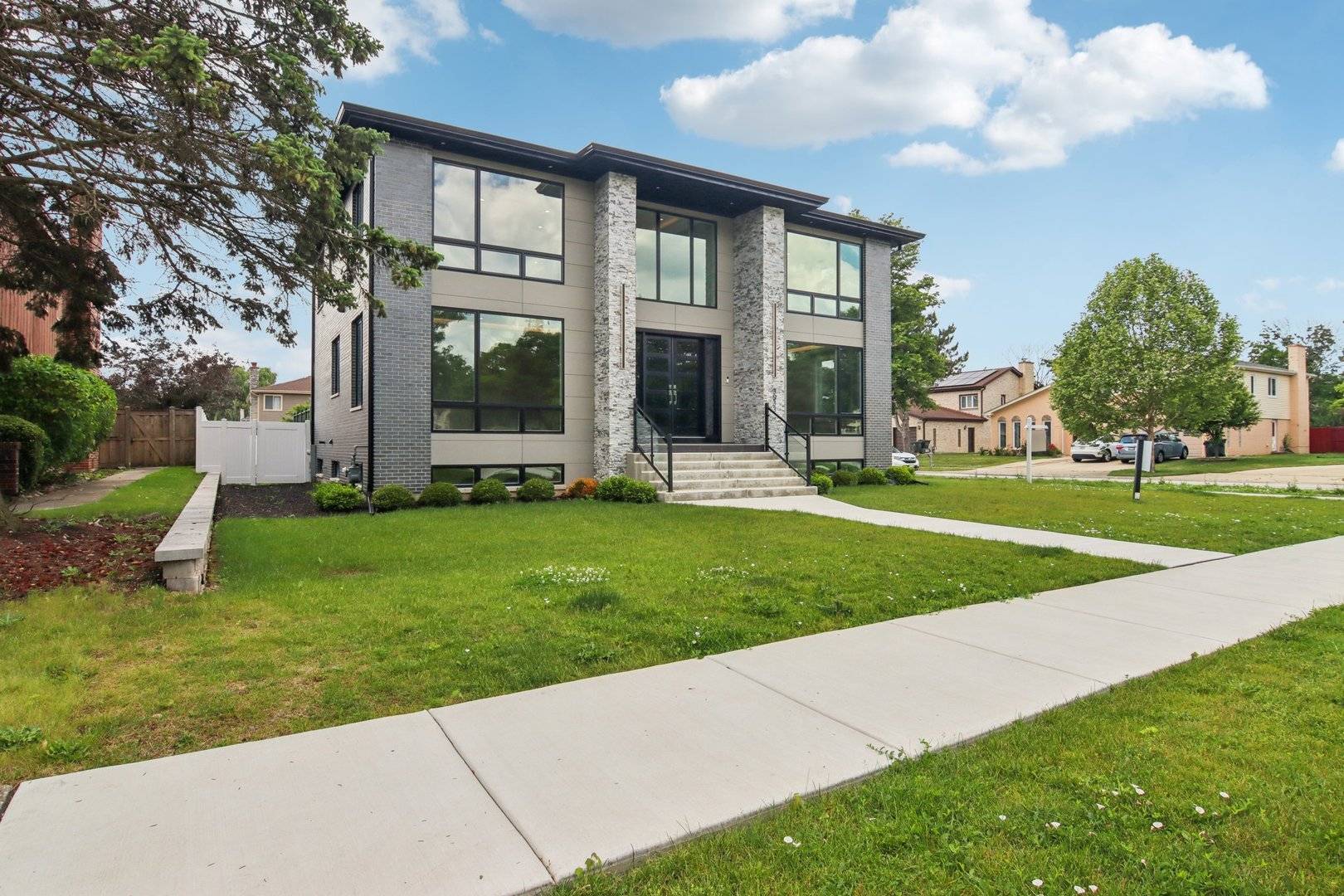 Glenview, IL 60025,3933 Gloria CT