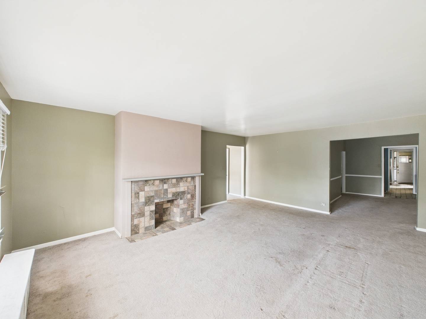 Chicago, IL 60649,6823 S Chappel AVE