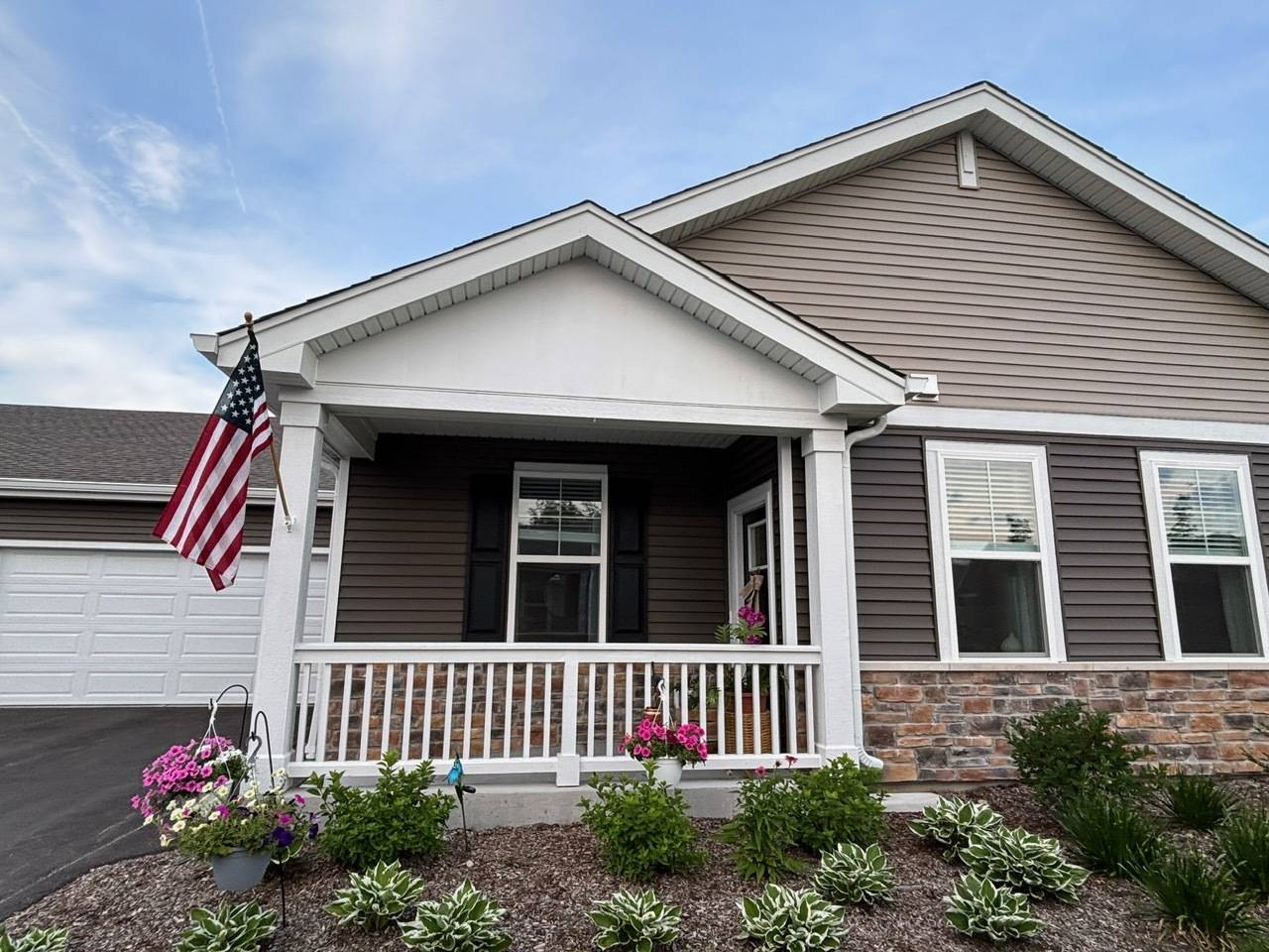 Pingree Grove, IL 60140,1135 Williamsburg ST