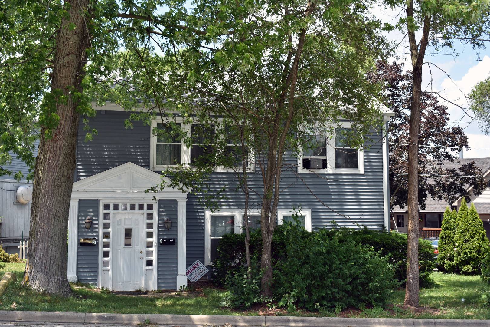 Round Lake Park, IL 60073,516 Clifton DR