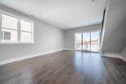 Chicago, IL 60616,556 W 18th ST #3