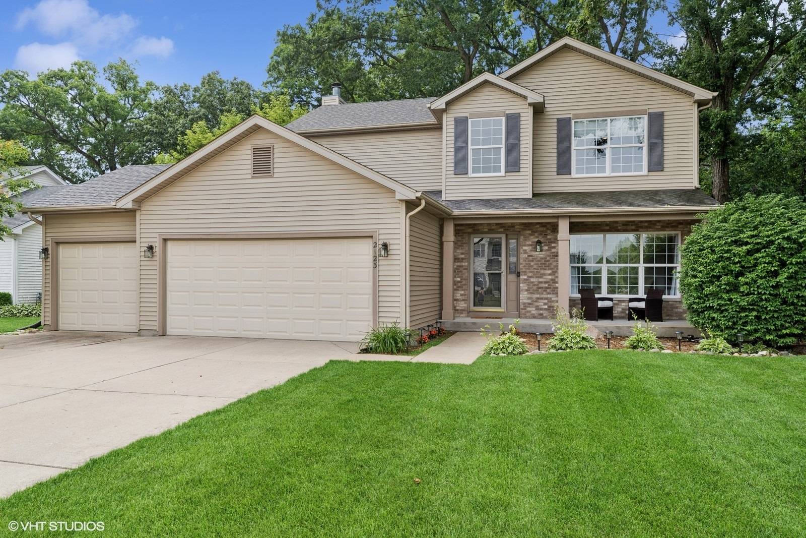 Mchenry, IL 60051,2123 Hazelwood DR