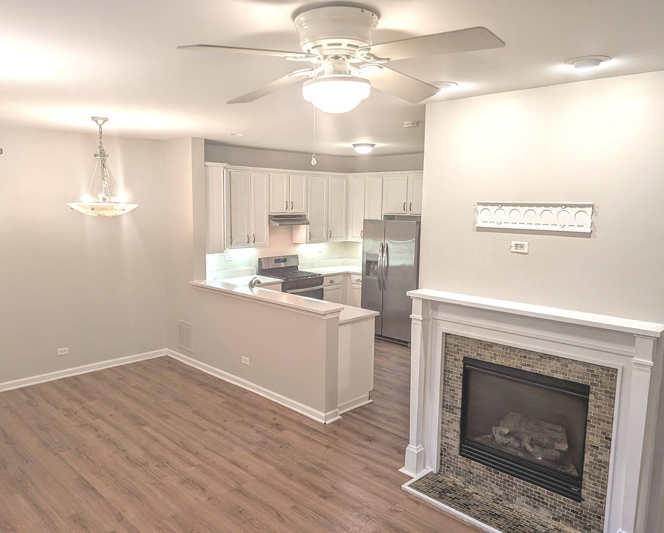 Oswego, IL 60543,261 Springbrook TRL