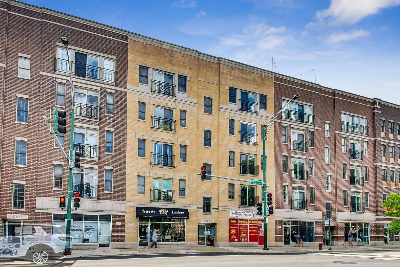 Chicago, IL 60614,1909 W DIVERSEY Pkwy #502