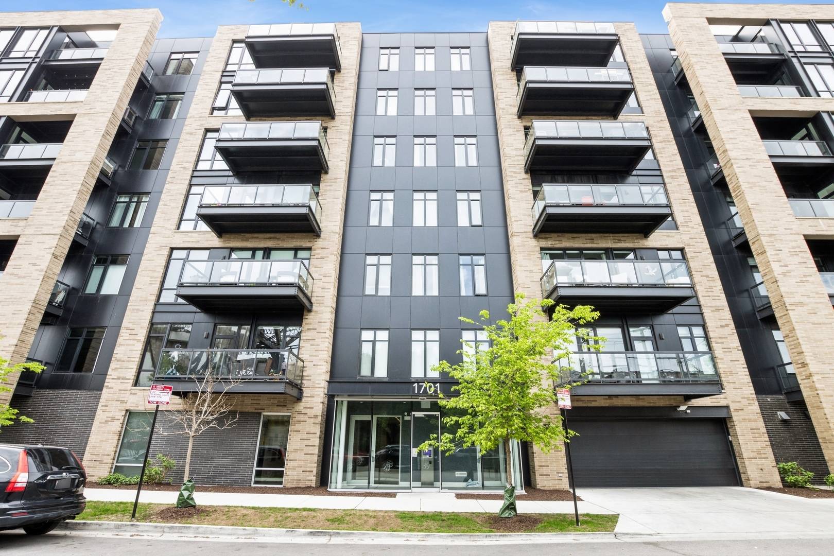 Chicago, IL 60614,1701 W Webster AVE #611