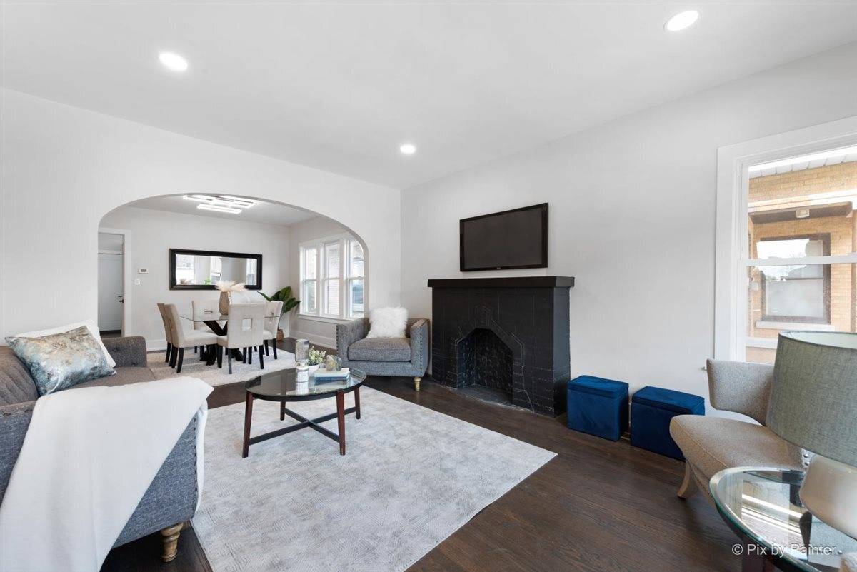 Chicago, IL 60641,4846 W Roscoe ST