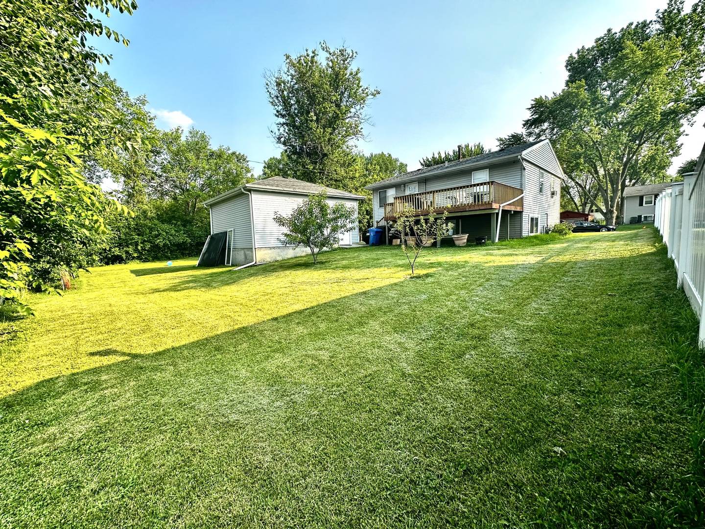 Carpentersville, IL 60110,604 West Wind DR