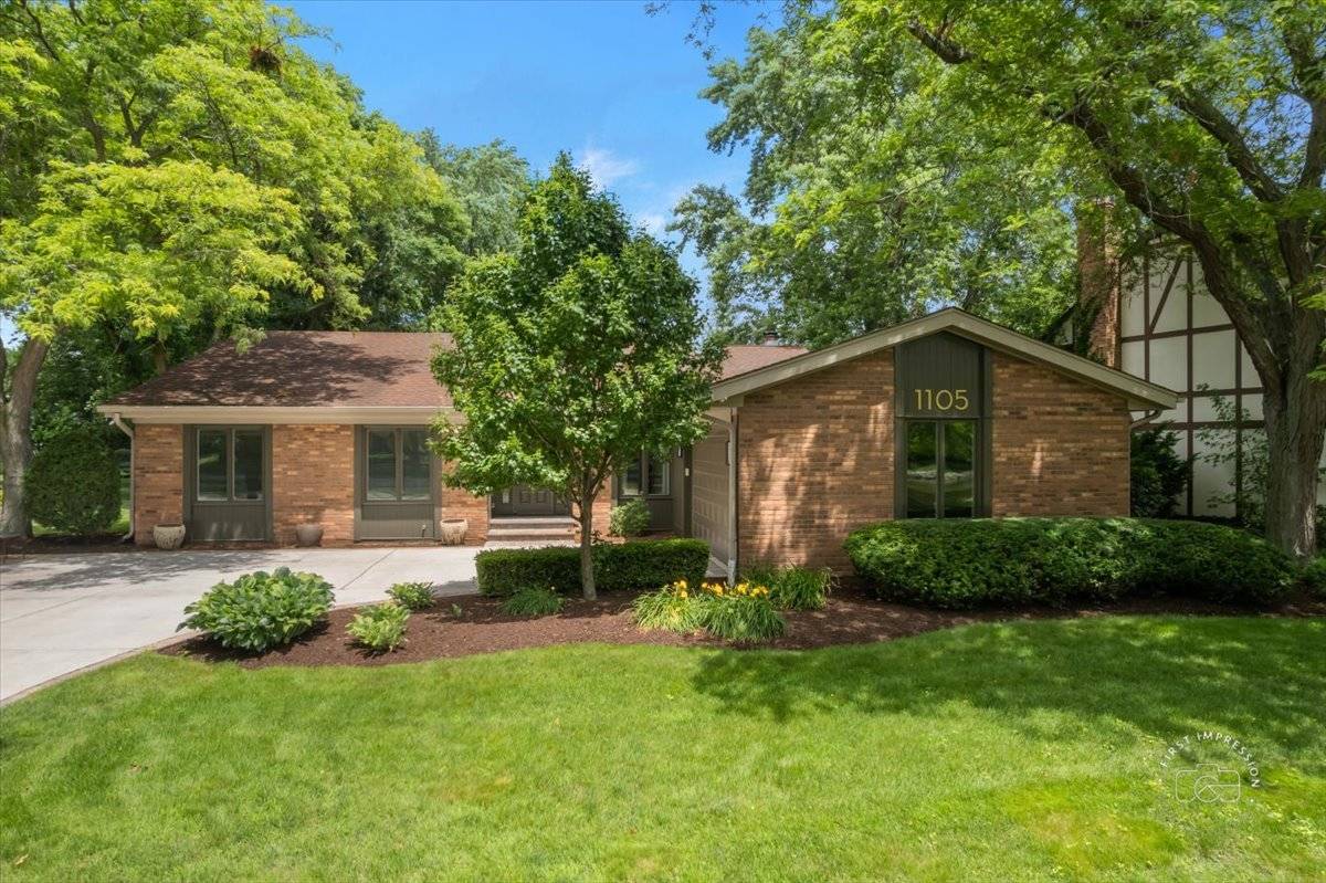 Naperville, IL 60563,1105 W Bauer RD