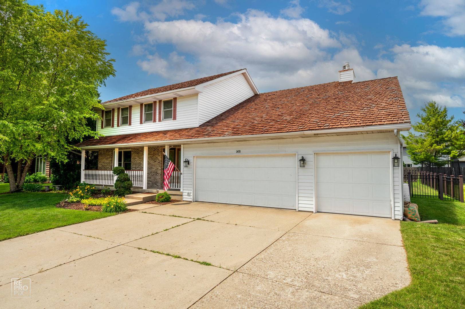 Gurnee, IL 60031,3478 Grandville AVE