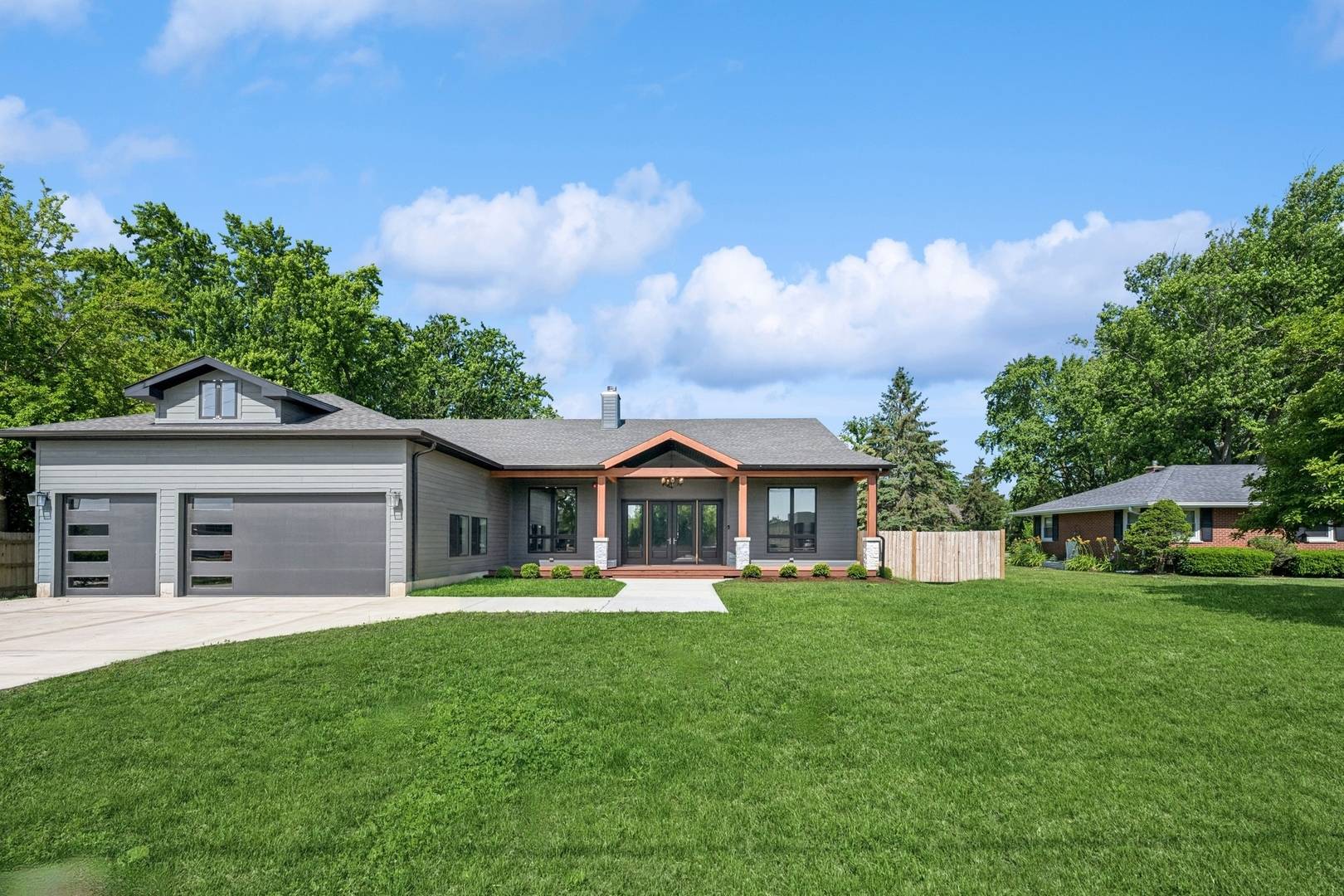 Northbrook, IL 60062,2104 Shermer RD