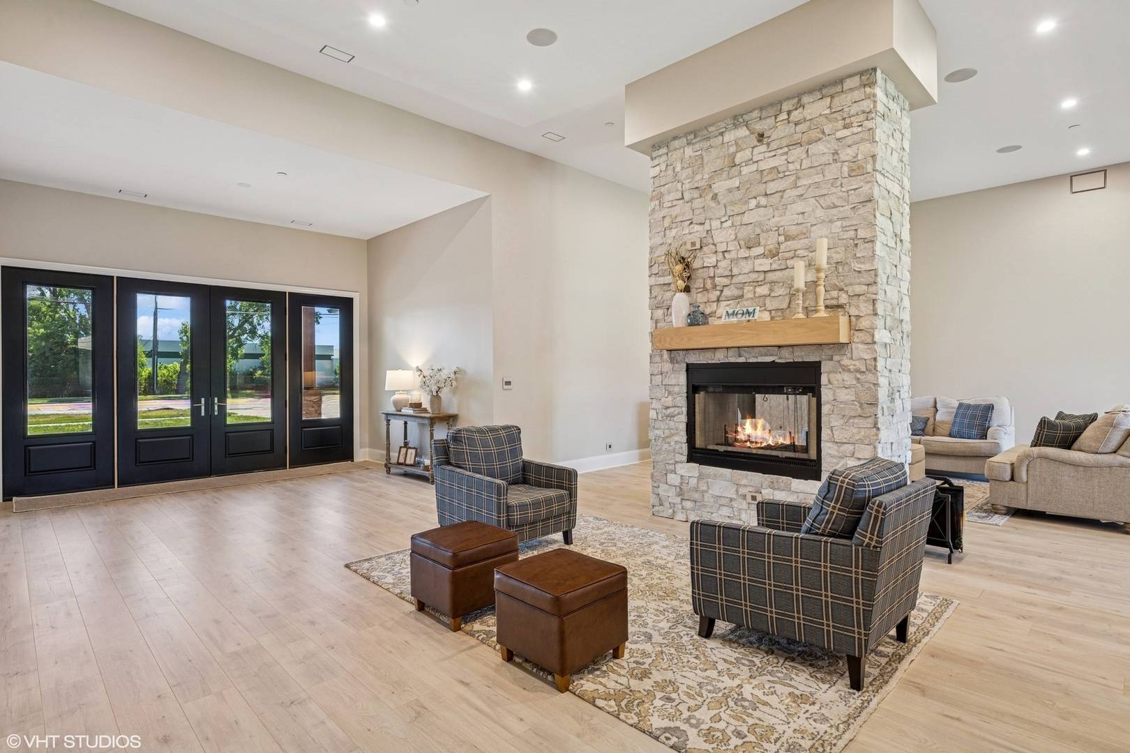 Northbrook, IL 60062,2104 Shermer RD