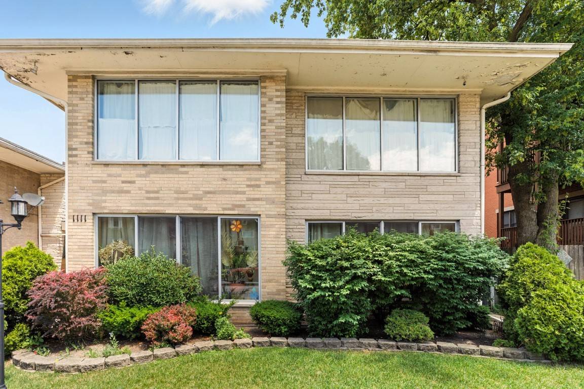 Oak Park, IL 60302,1111 N HARLEM AVE #1C