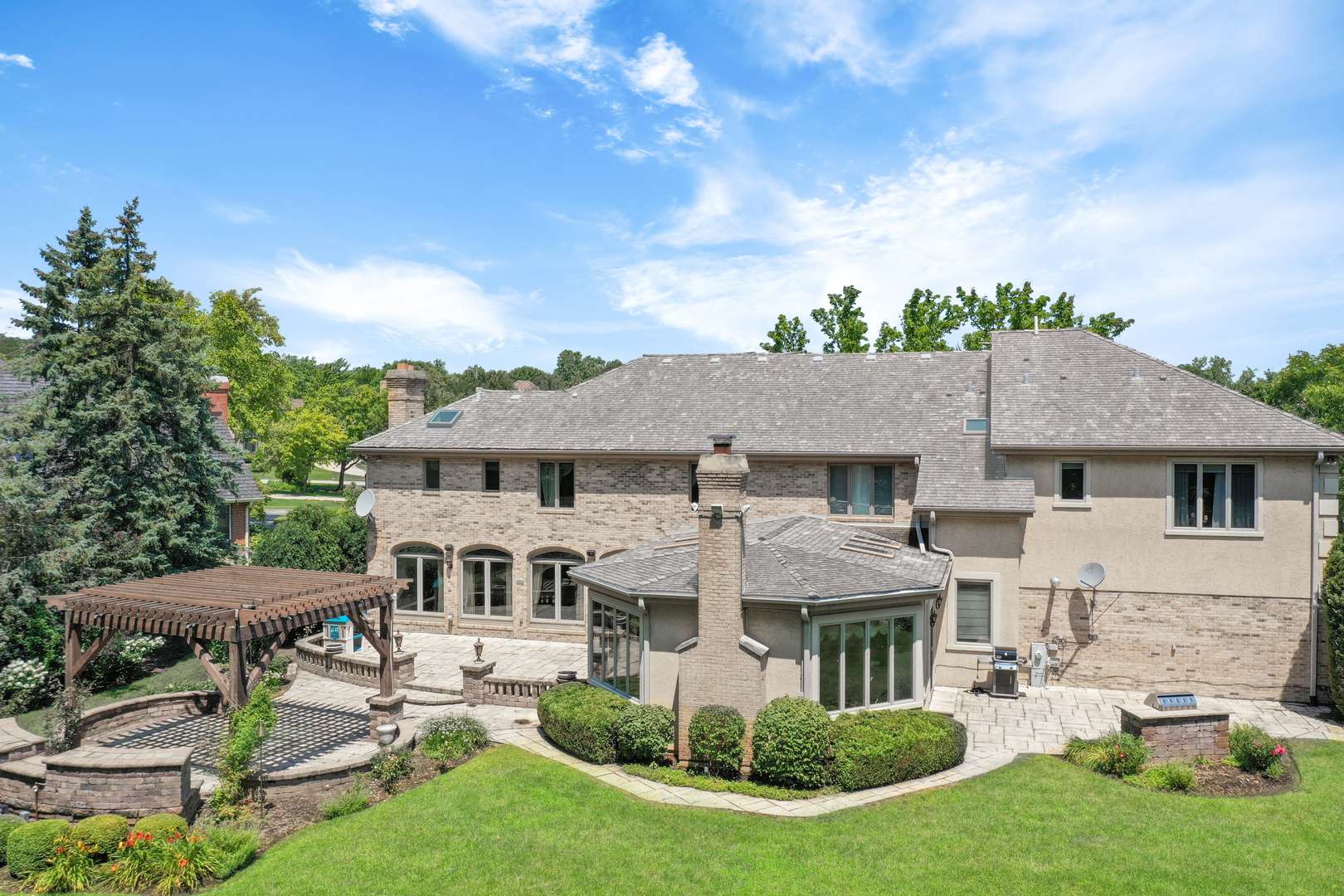 Burr Ridge, IL 60527,6447 Manor DR