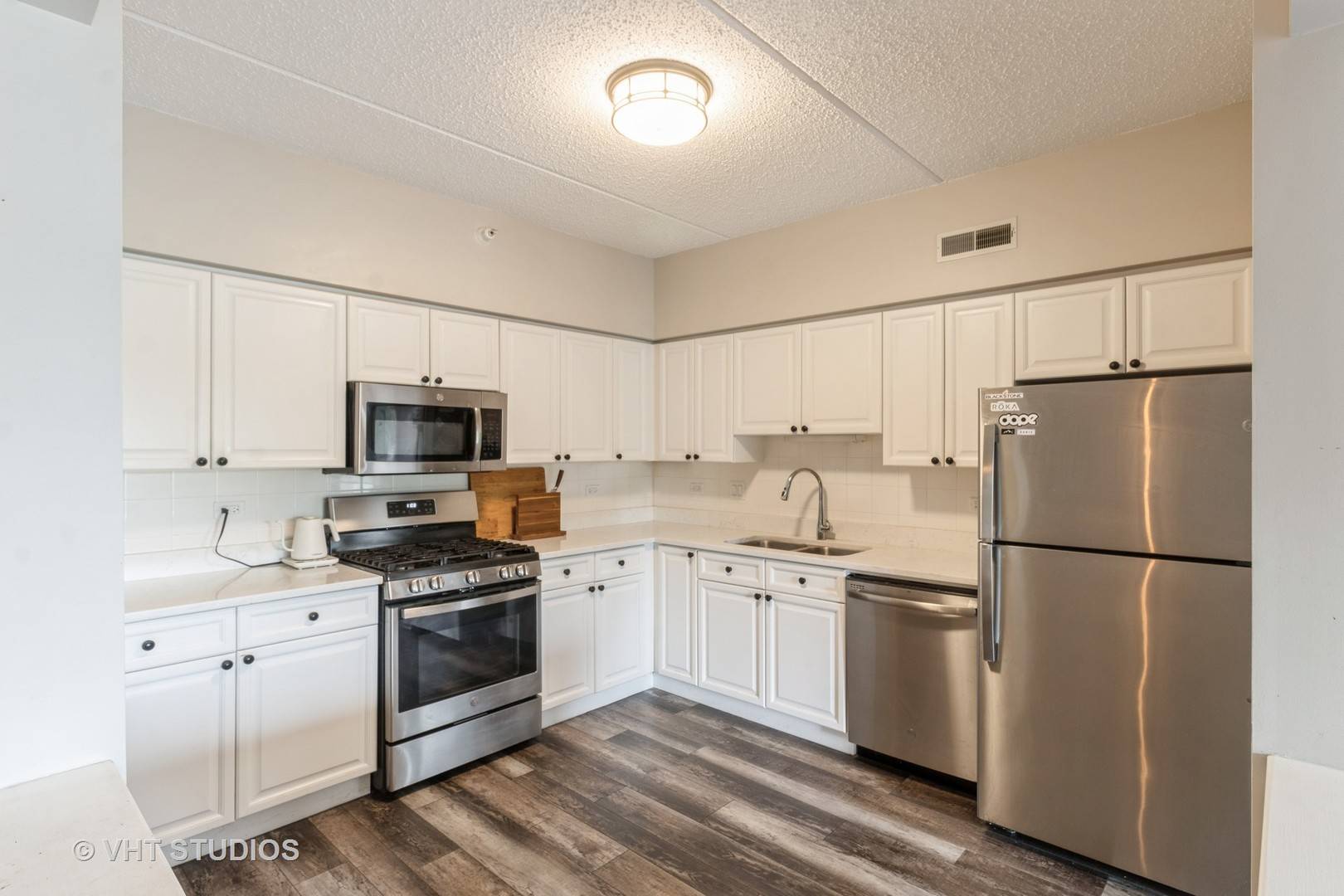 Palatine, IL 60067,59 S Hale ST #203