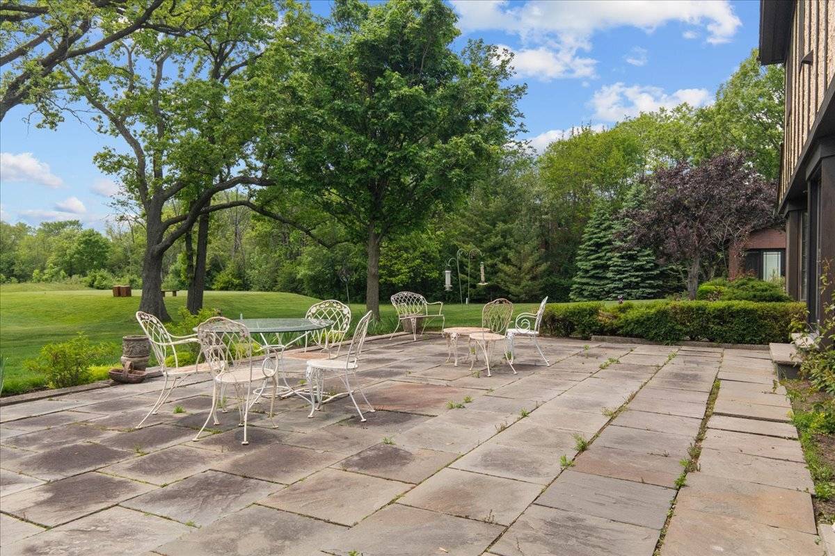 Highwood, IL 60040,281 Michigan AVE