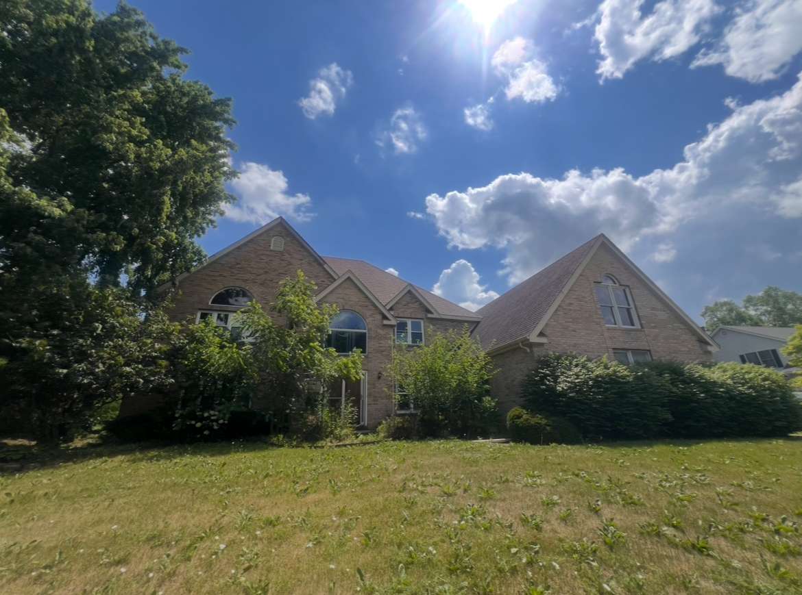 Sleepy Hollow, IL 60118,223 DARIEN LN