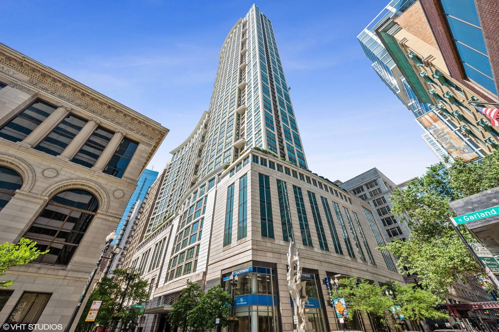 Chicago, IL 60602,130 N Garland CT #2612