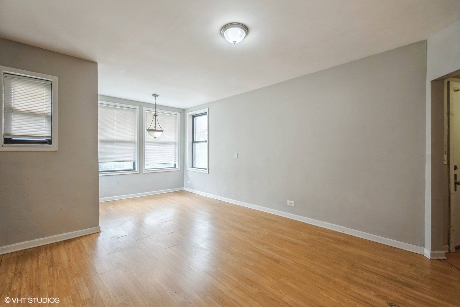 Chicago, IL 60637,6015 S Michigan AVE #3