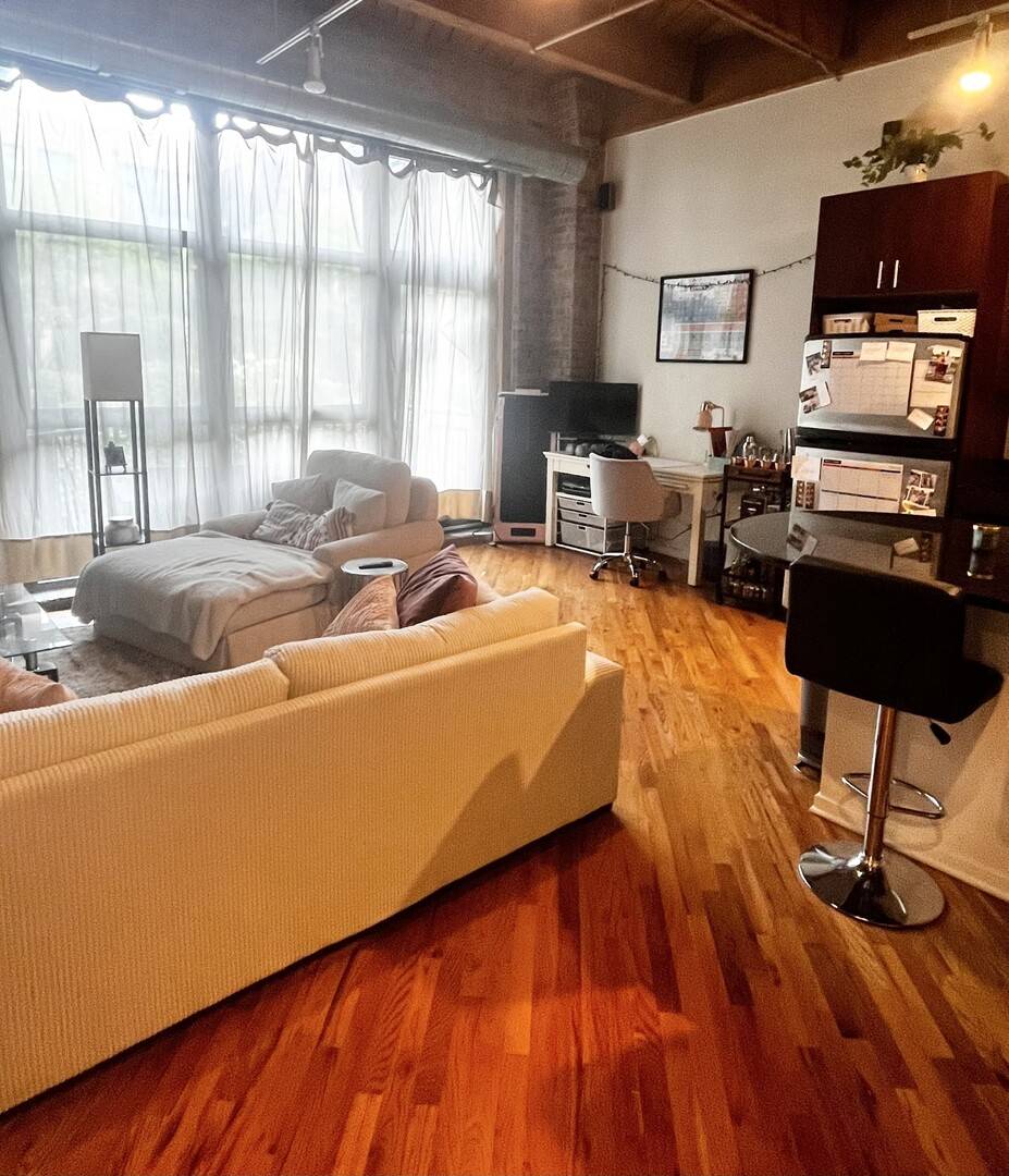 Chicago, IL 60607,1040 W ADAMS ST #237