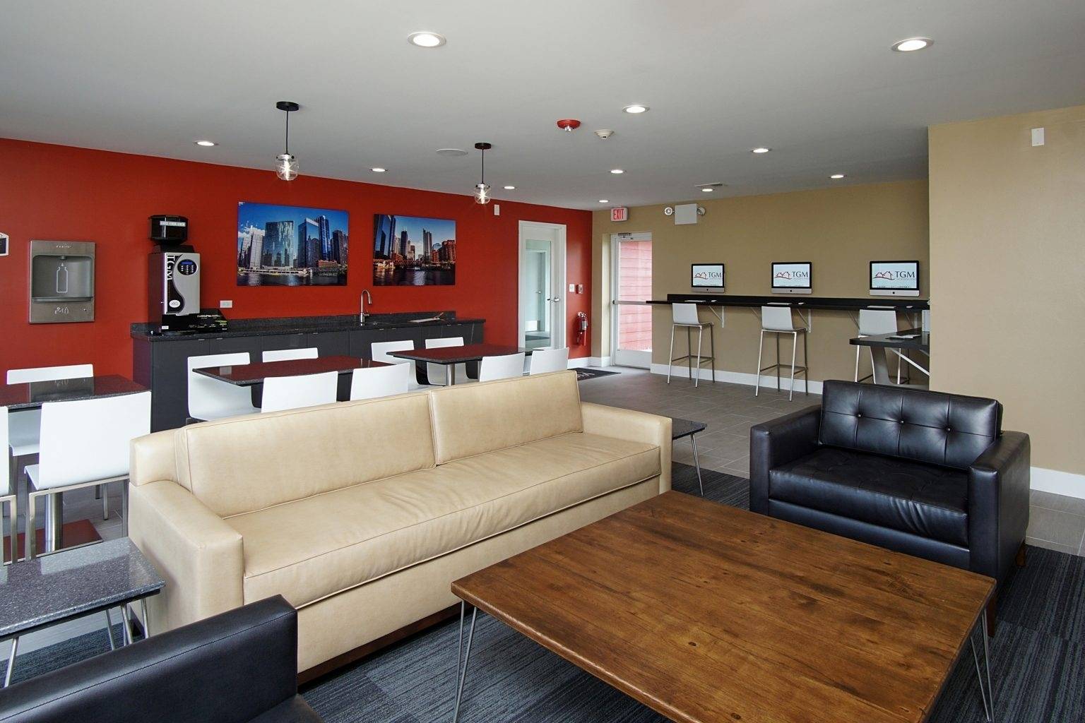 Naperville, IL 60563,1607 Westminster DR #204