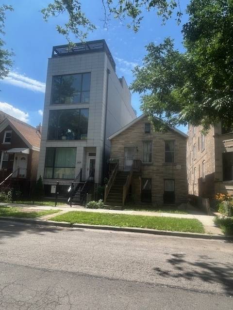 Chicago, IL 60622,2431 W Thomas ST