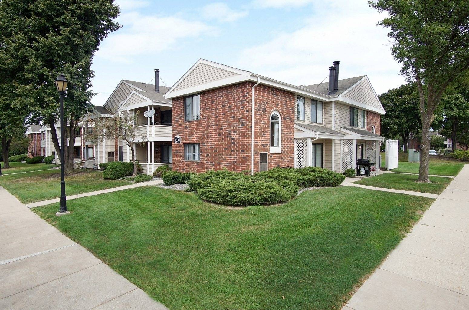 Naperville, IL 60563,1541 Westminster DR #104