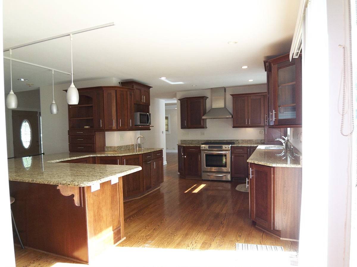 Elk Grove Village, IL 60007,623 Willow LN