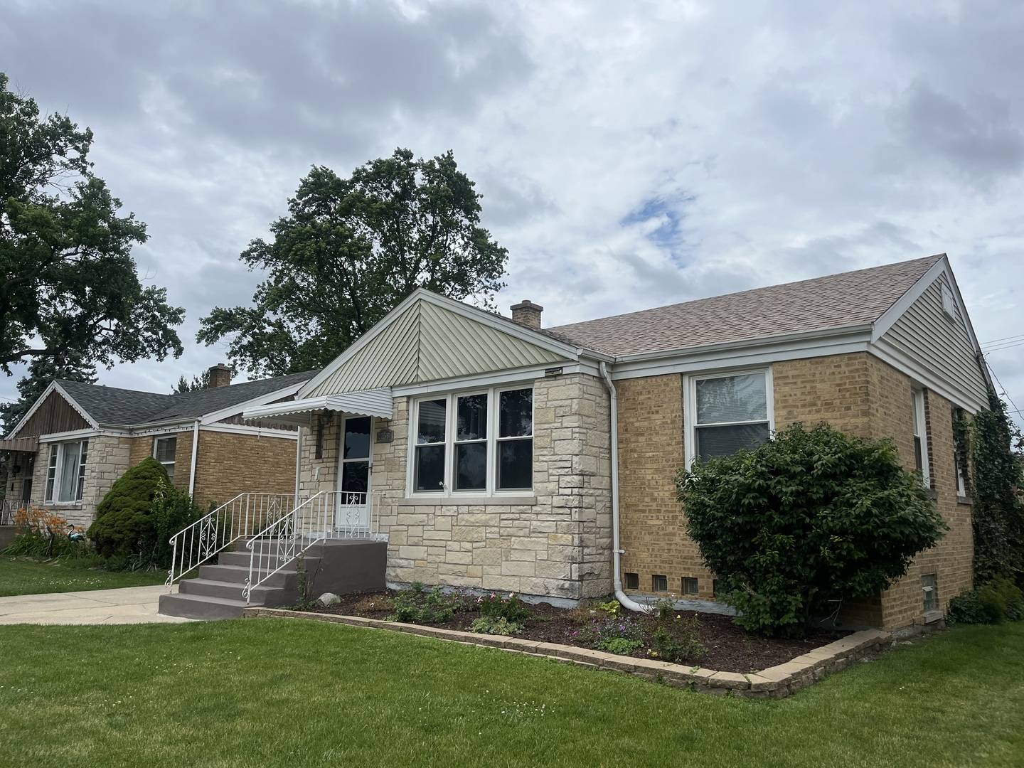 North Riverside, IL 60546,2256 S 15th AVE