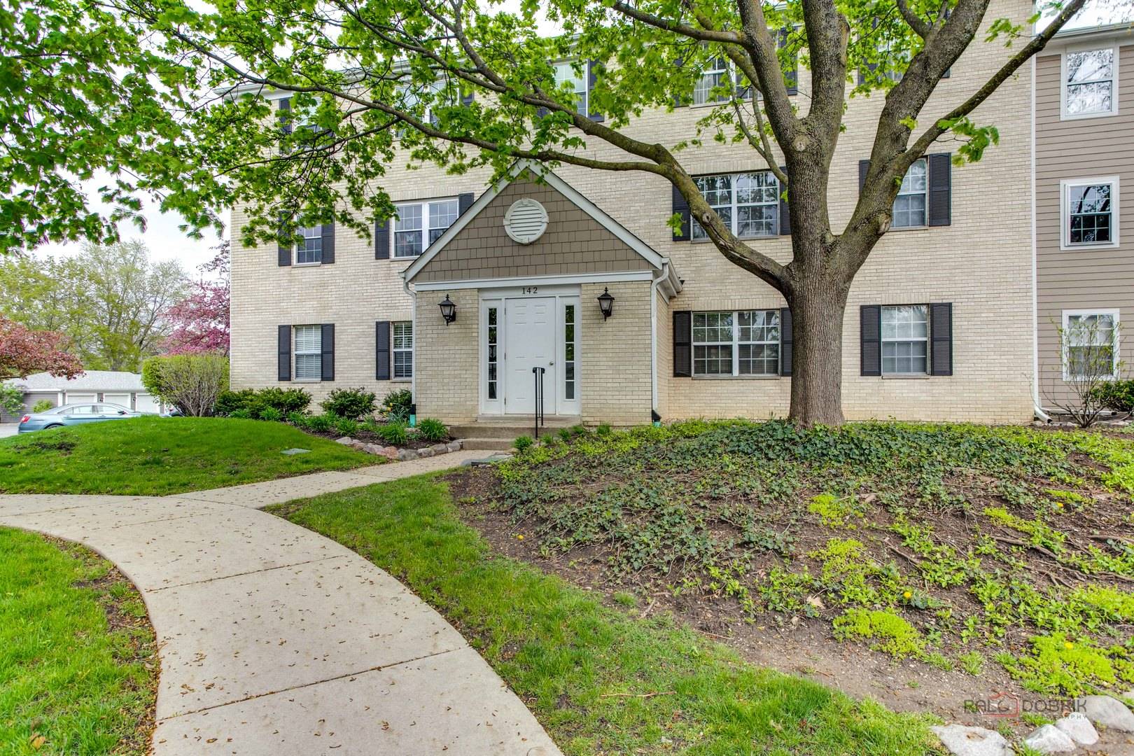 Libertyville, IL 60048,142 E Winchester RD #B