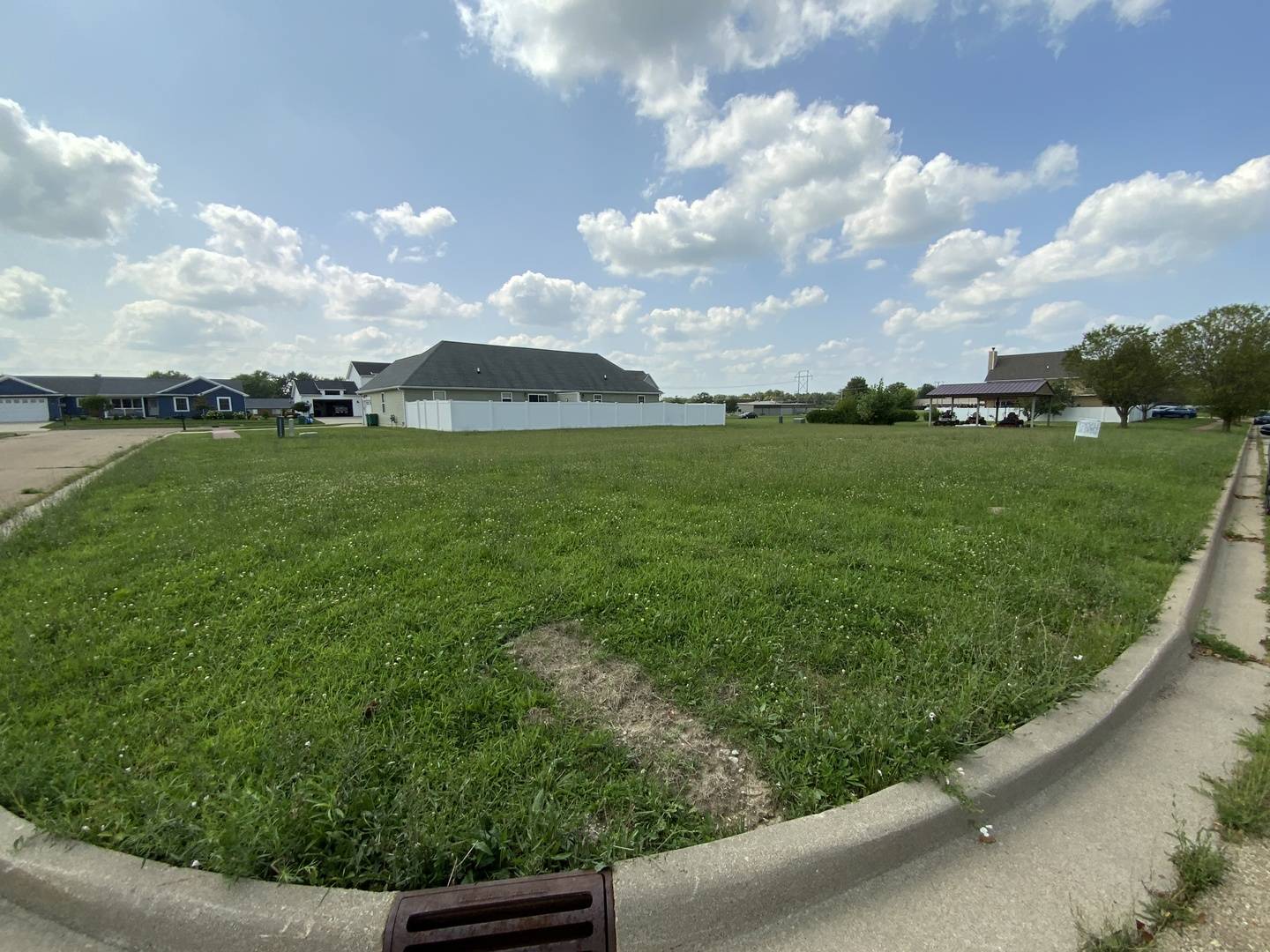 Streator, IL 61364,7 Memory LN