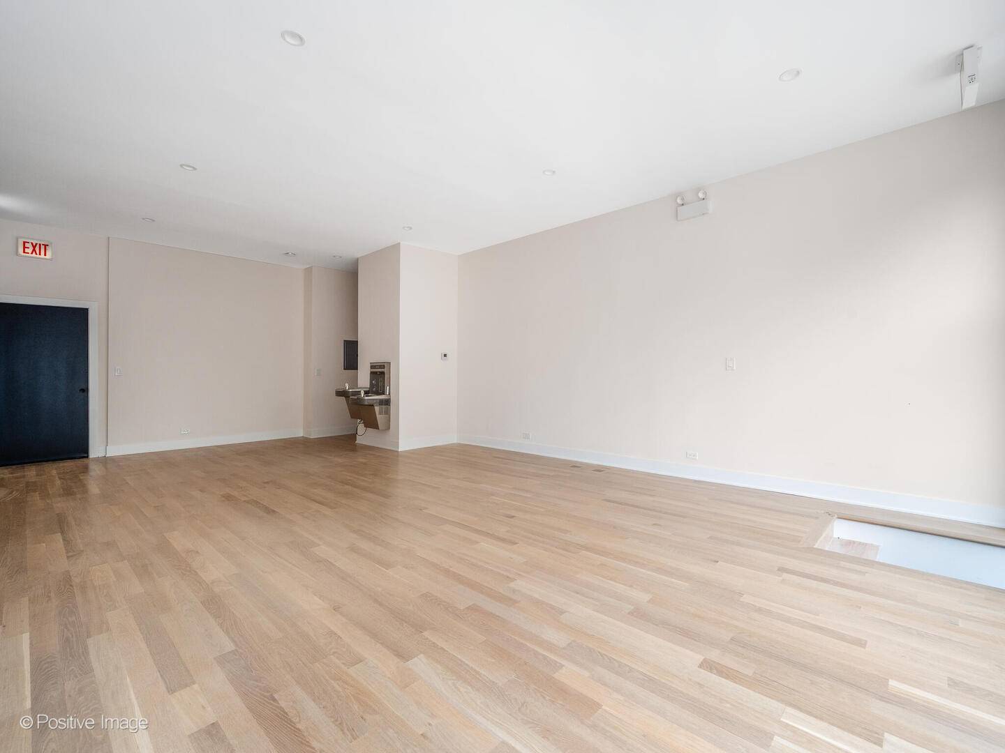 Chicago, IL 60622,846 N Ashland AVE #1F