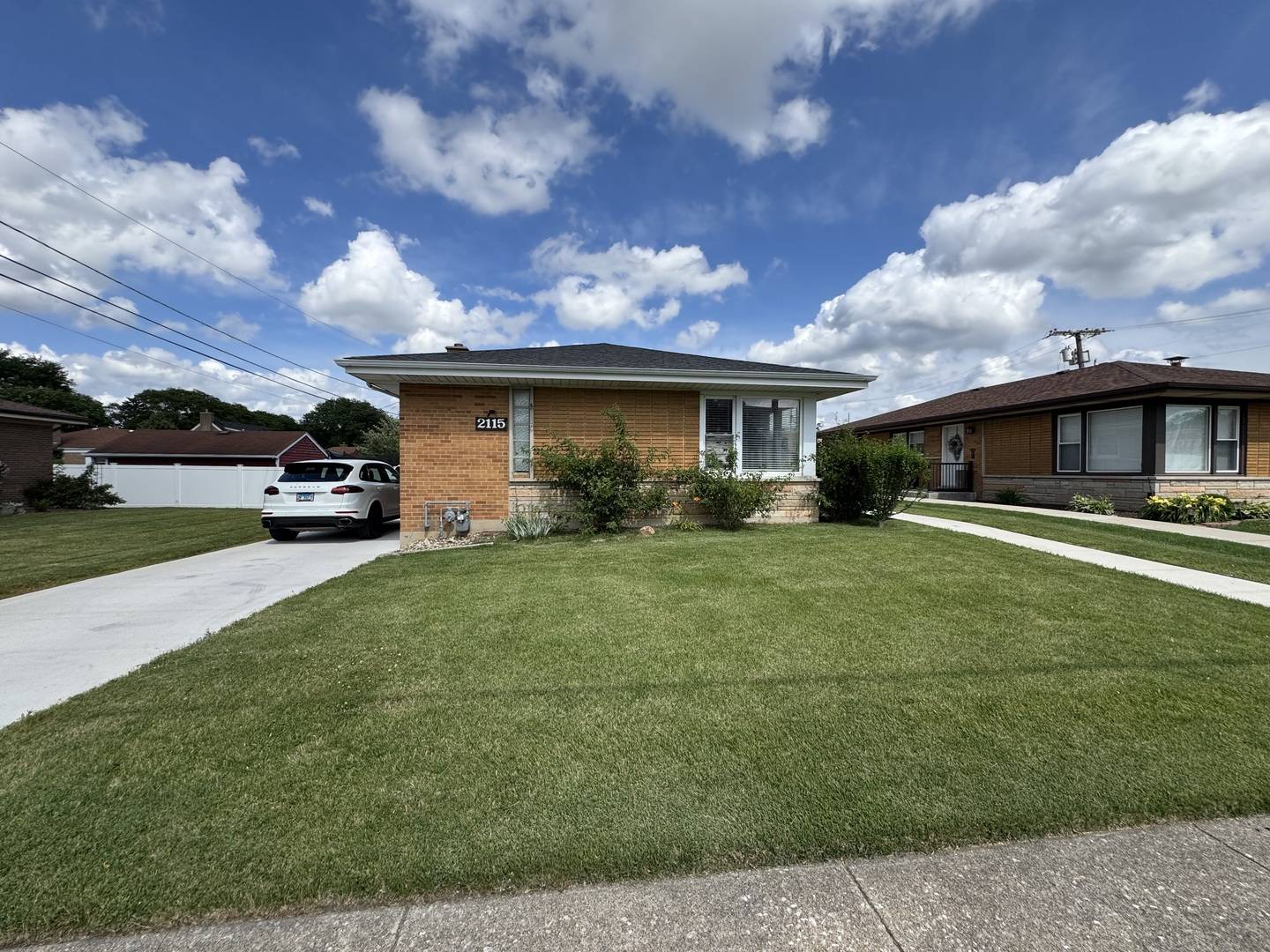 Westchester, IL 60154,2115 Sunnyside AVE