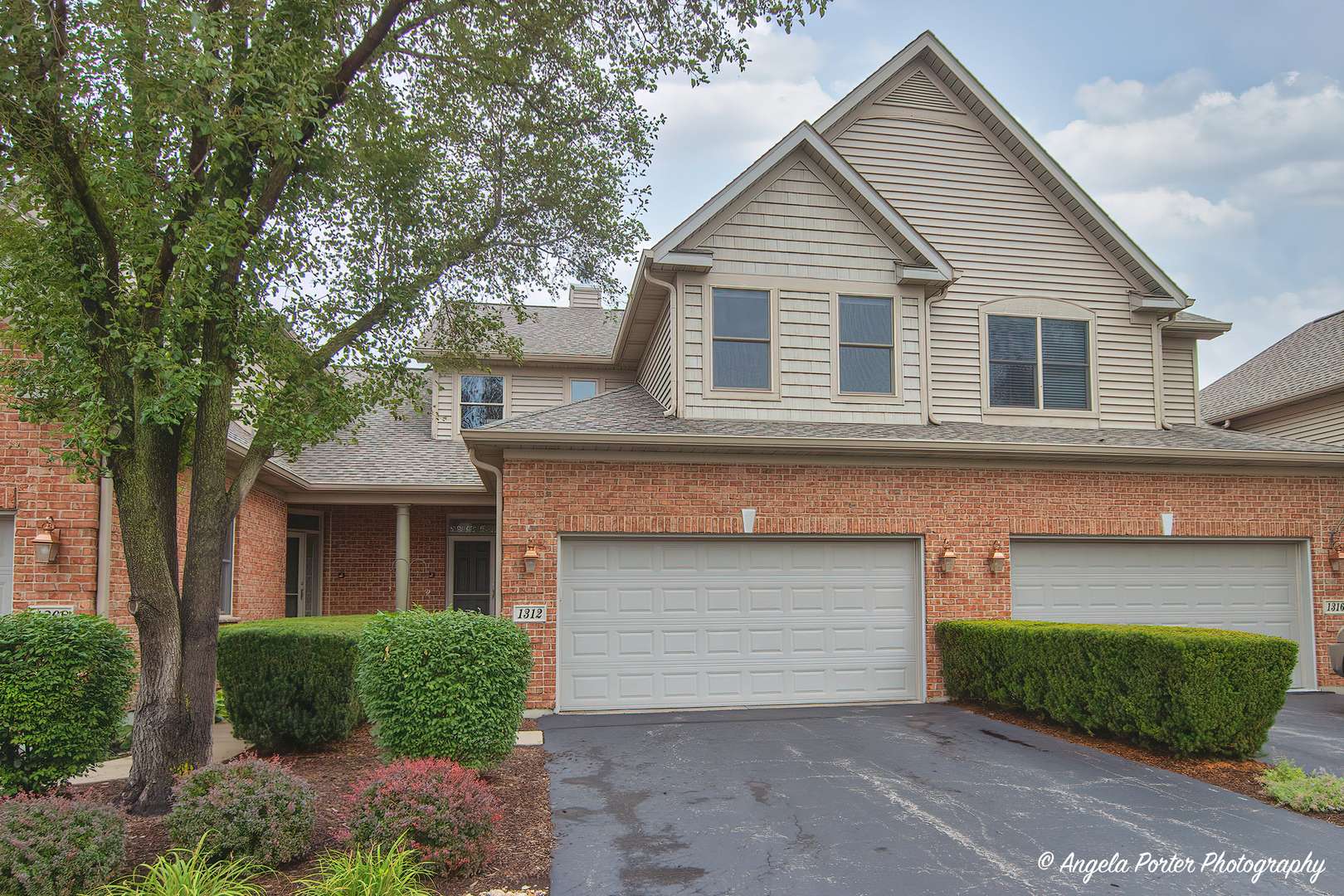 Antioch, IL 60002,1312 Inverness CT