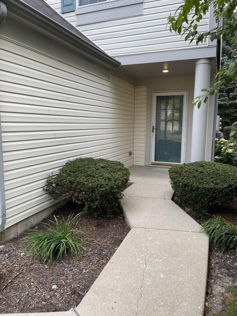 Naperville, IL 60540,703 Blossom CT