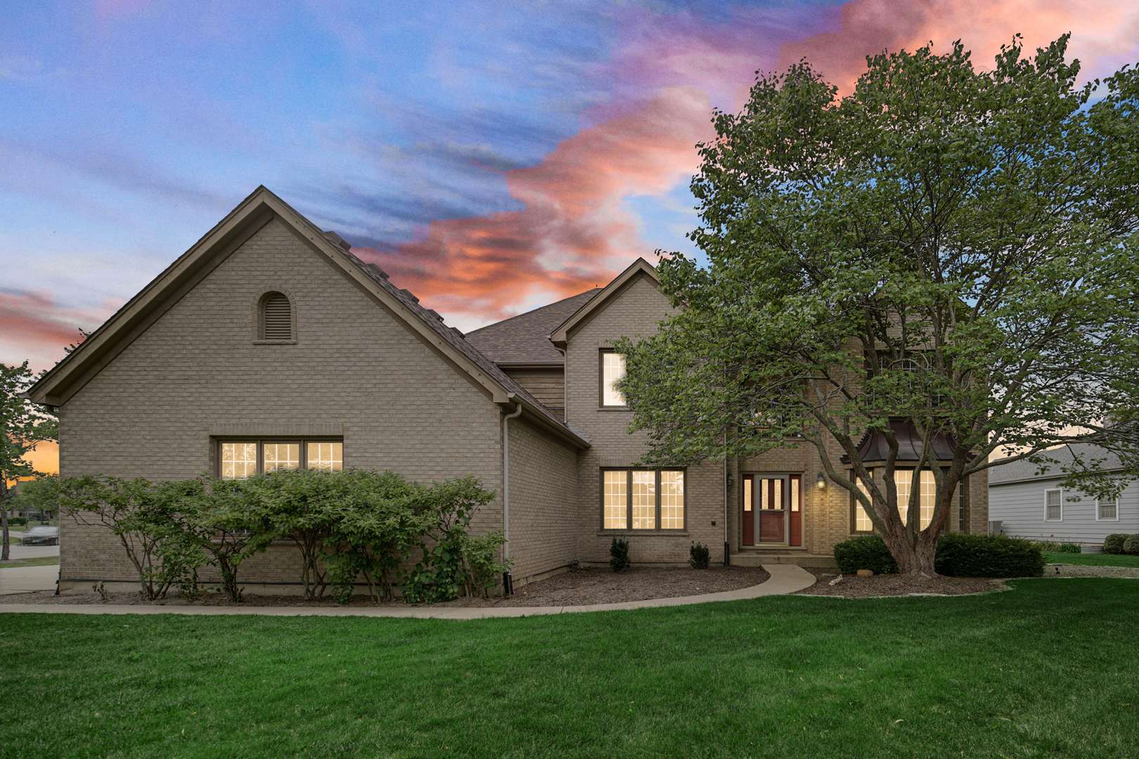 Algonquin, IL 60102,541 Clover DR