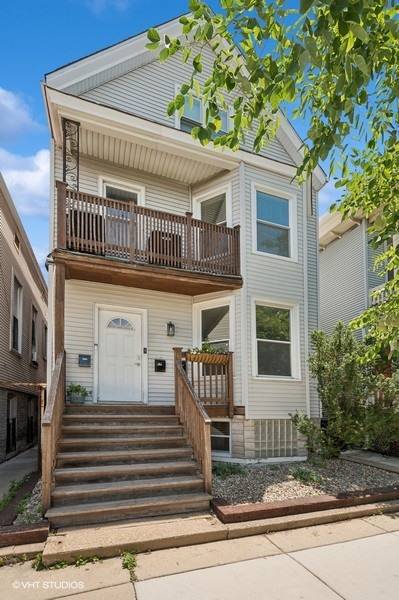 Chicago, IL 60657,2939 N Ashland AVE #1
