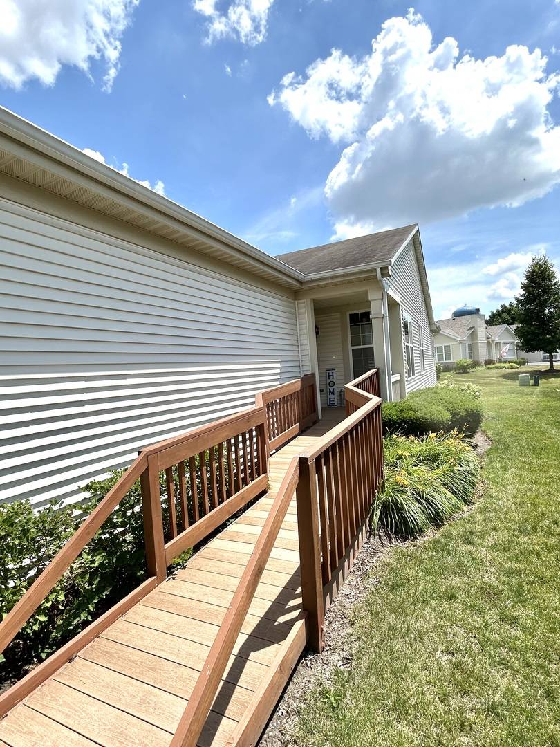 Crest Hill, IL 60403,21217 Lily Lake LN